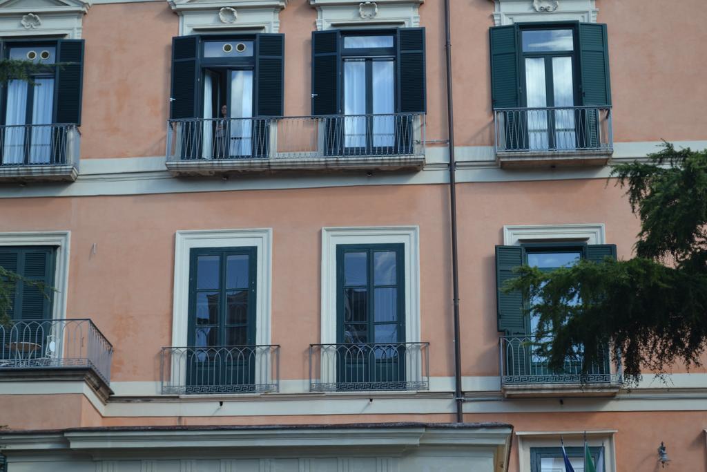 La Maison Du Paradis Salerno Bagian luar foto