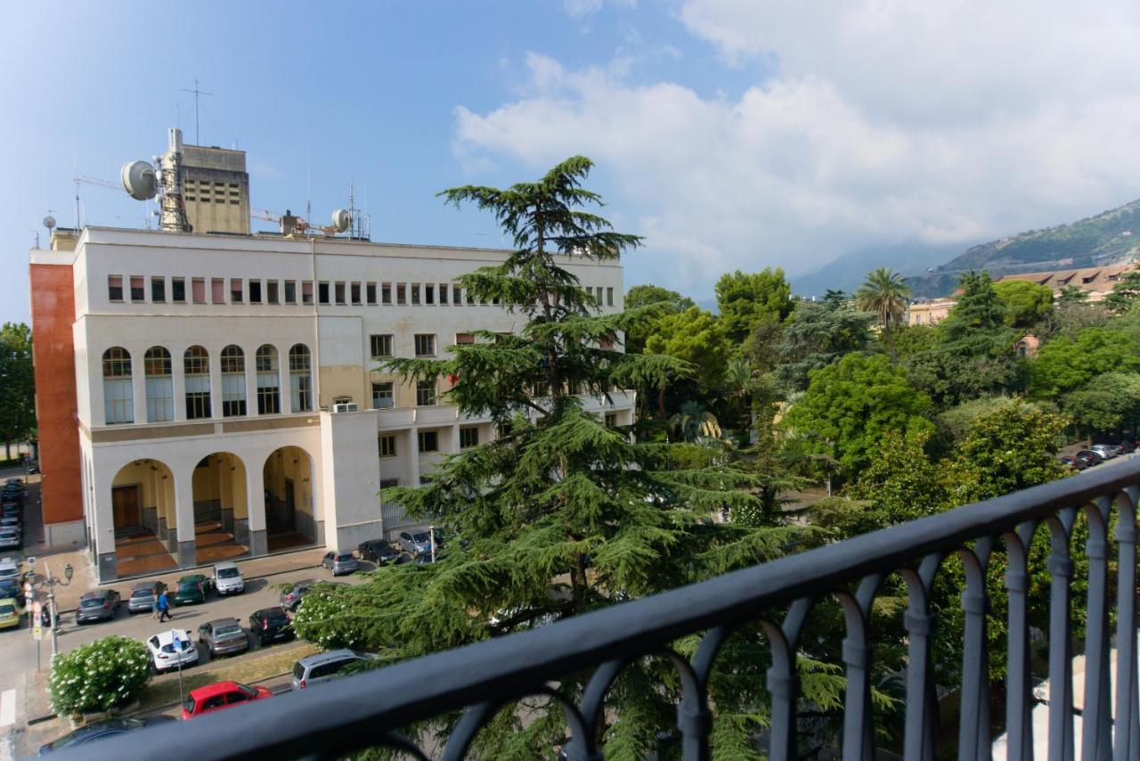 La Maison Du Paradis Salerno Bagian luar foto